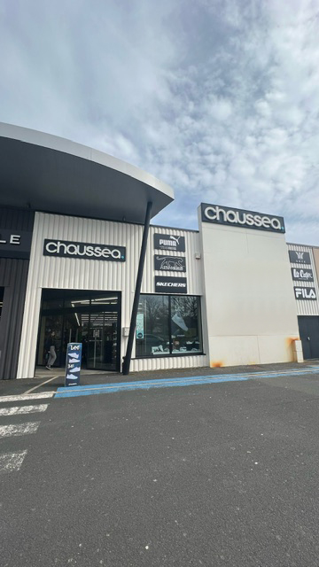 Foto 1 di CHAUSSEA Lons