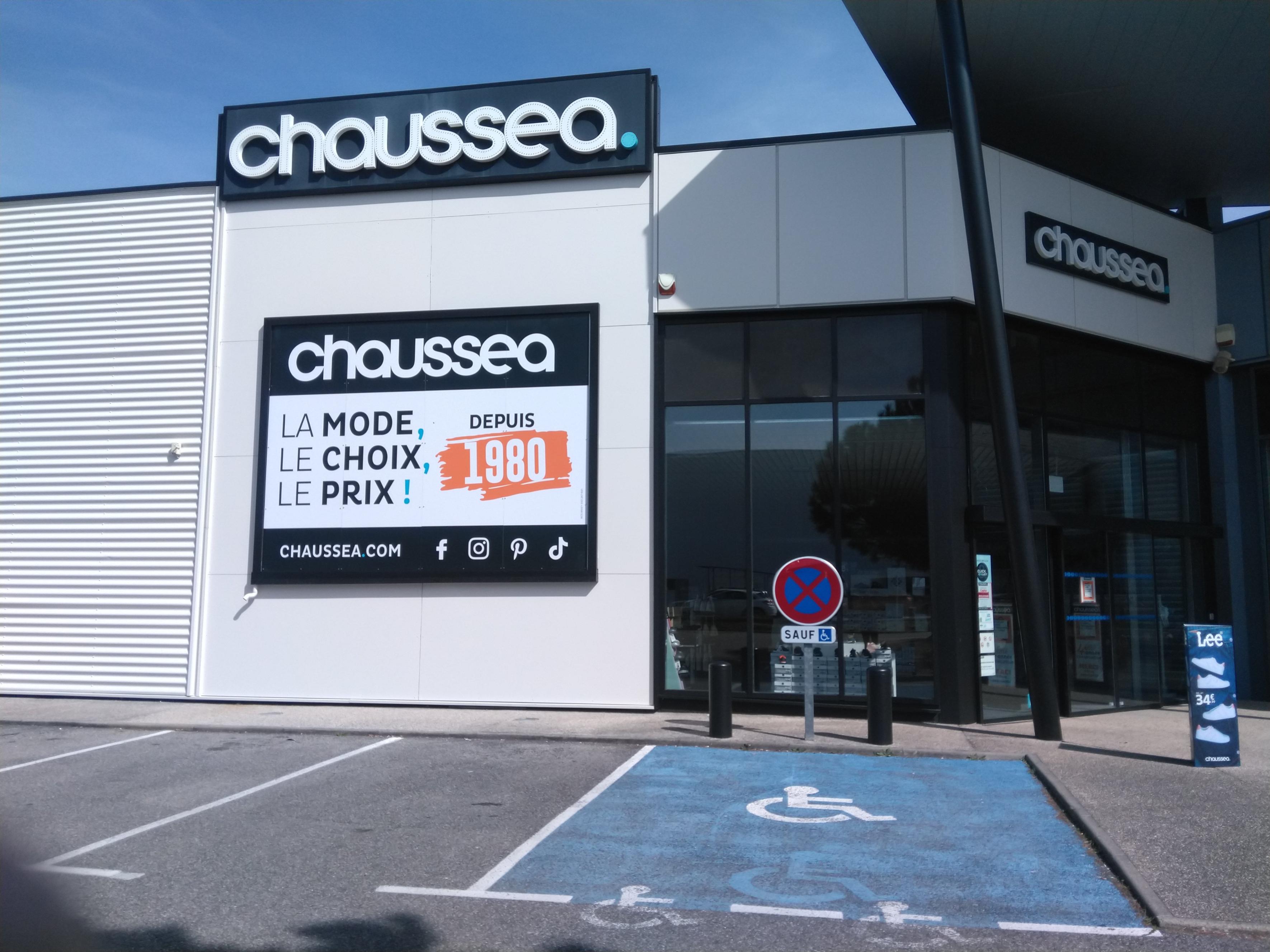 Foto 4 di CHAUSSEA Chatte