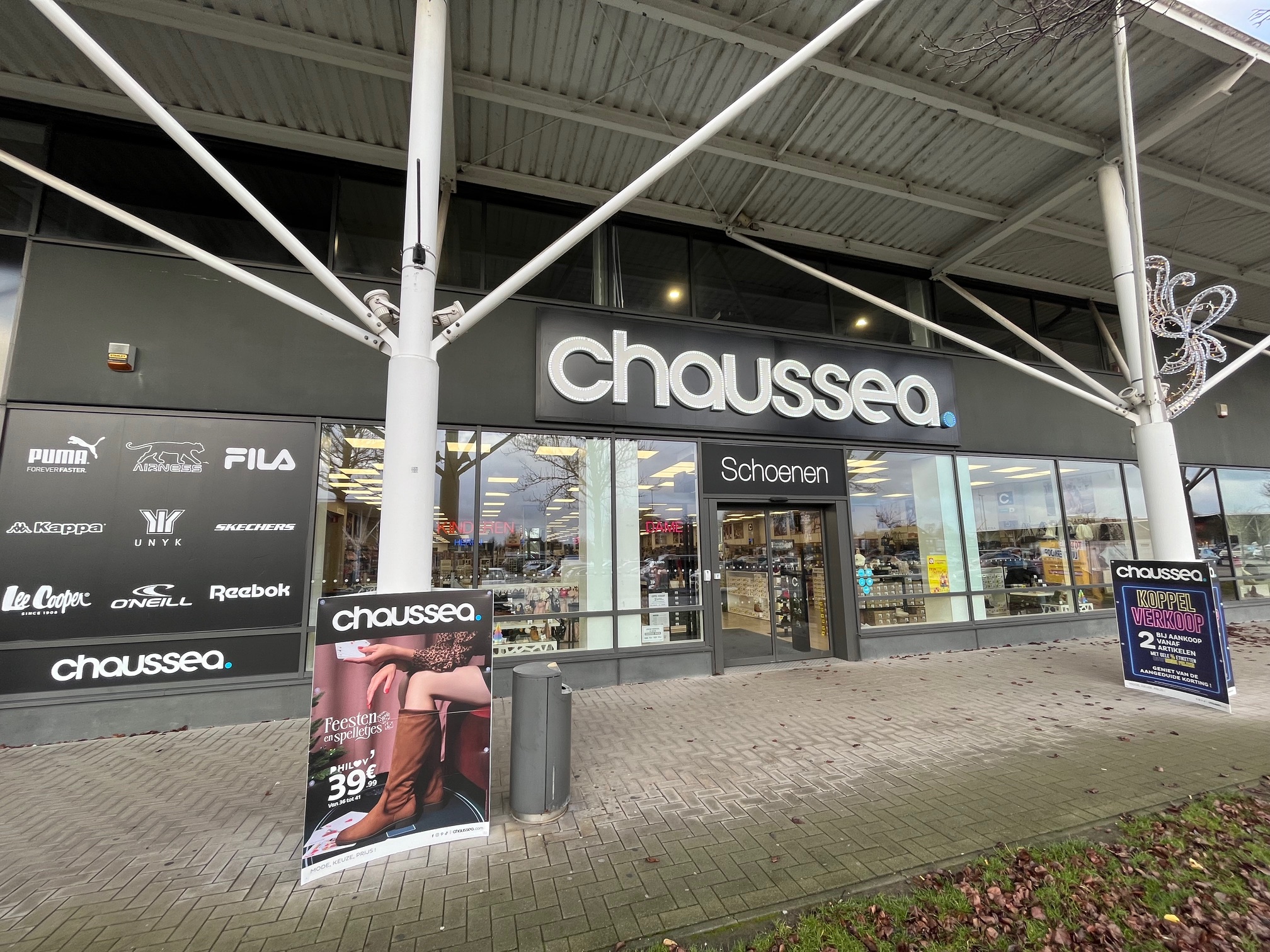 Foto 1 di CHAUSSEA Izegem